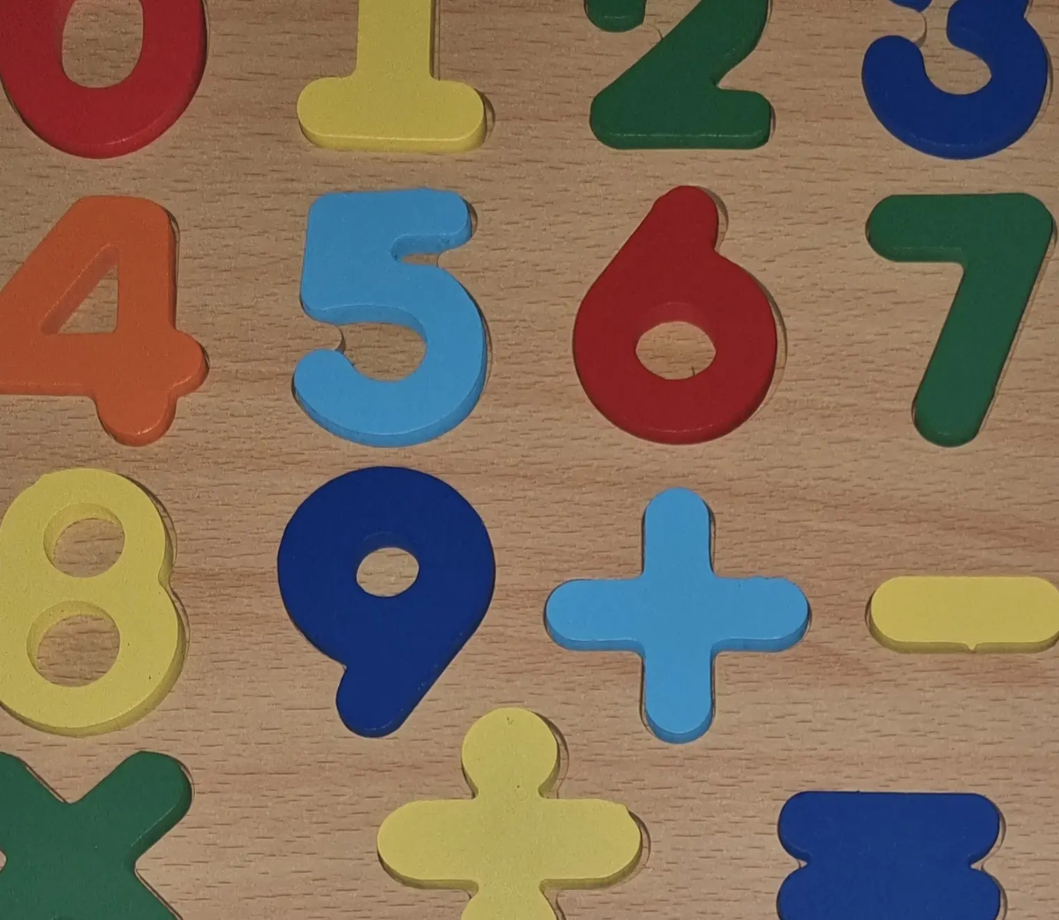 Holzpuzzle Zahlen und Rechnen bis 9, 15 Teile